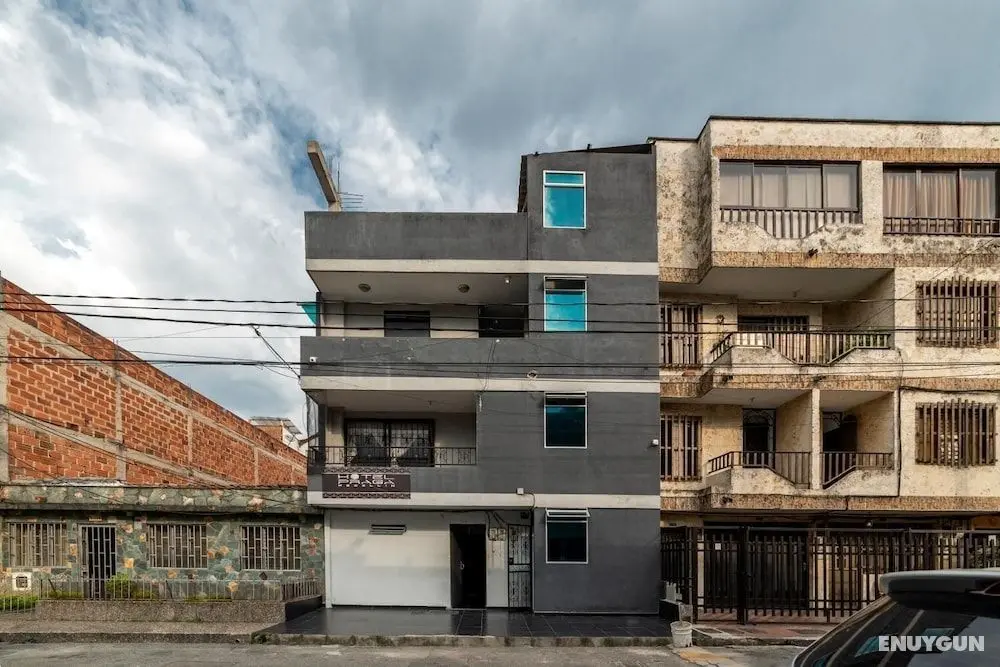 Ayenda 1225 Hotel Praga Medellin - Dış Mekan