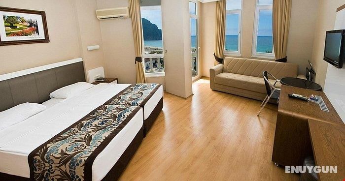 Azak Hotel