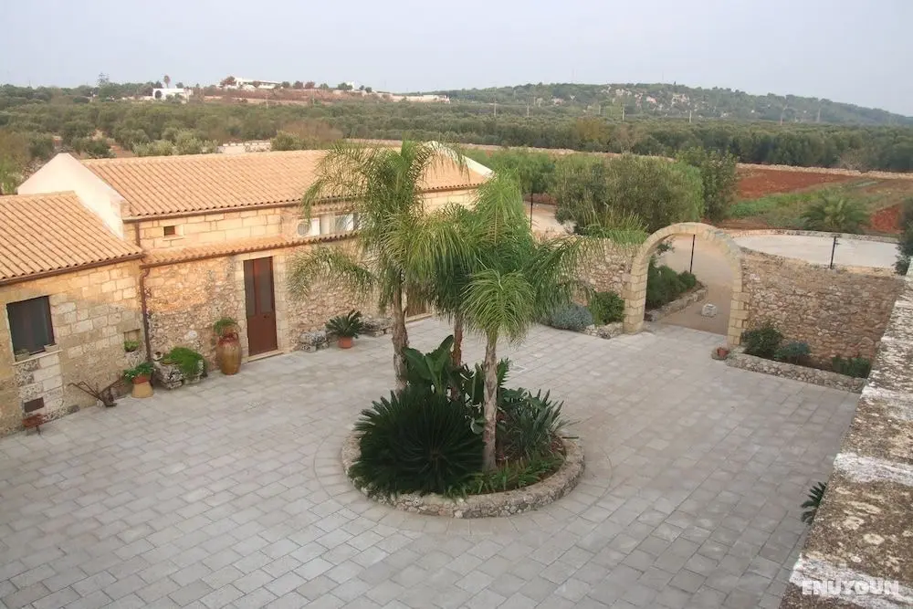 Azienda Agrituristica Masseria La Verna - Dış Mekanlar