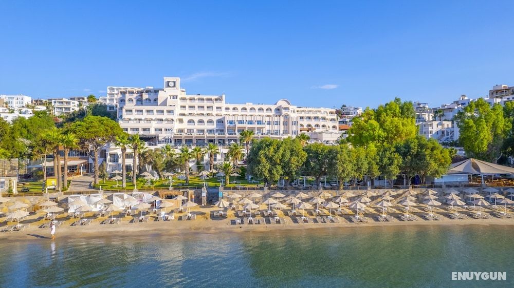 Azka Hotel