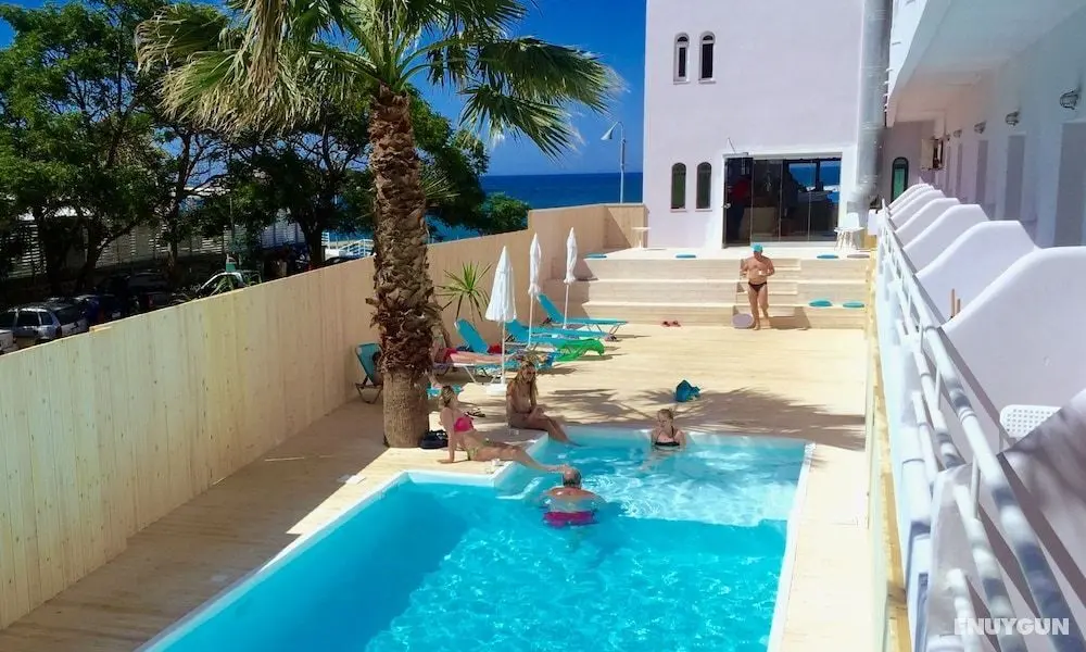 Azure Mare Hotel - Havuz