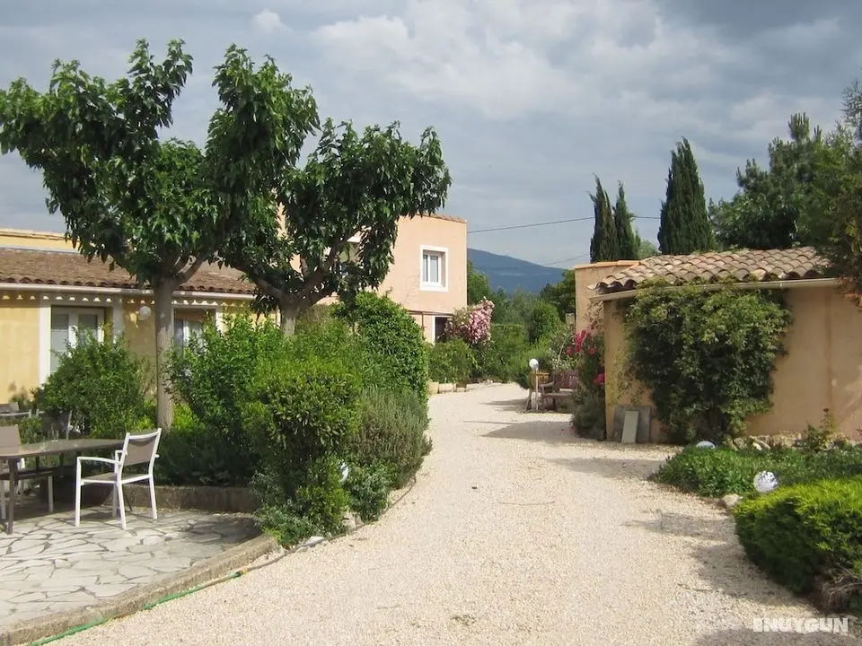 B&B Les Romarins - Dış Mekan