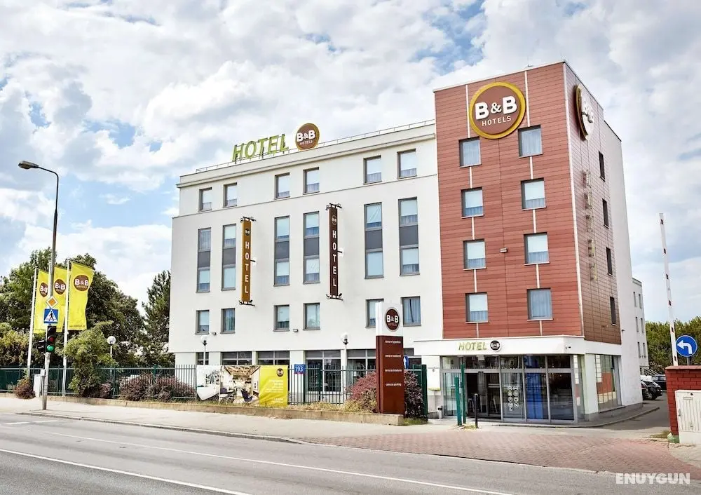 B&B Hotel Warszawa-Okecie - Dış Mekan
