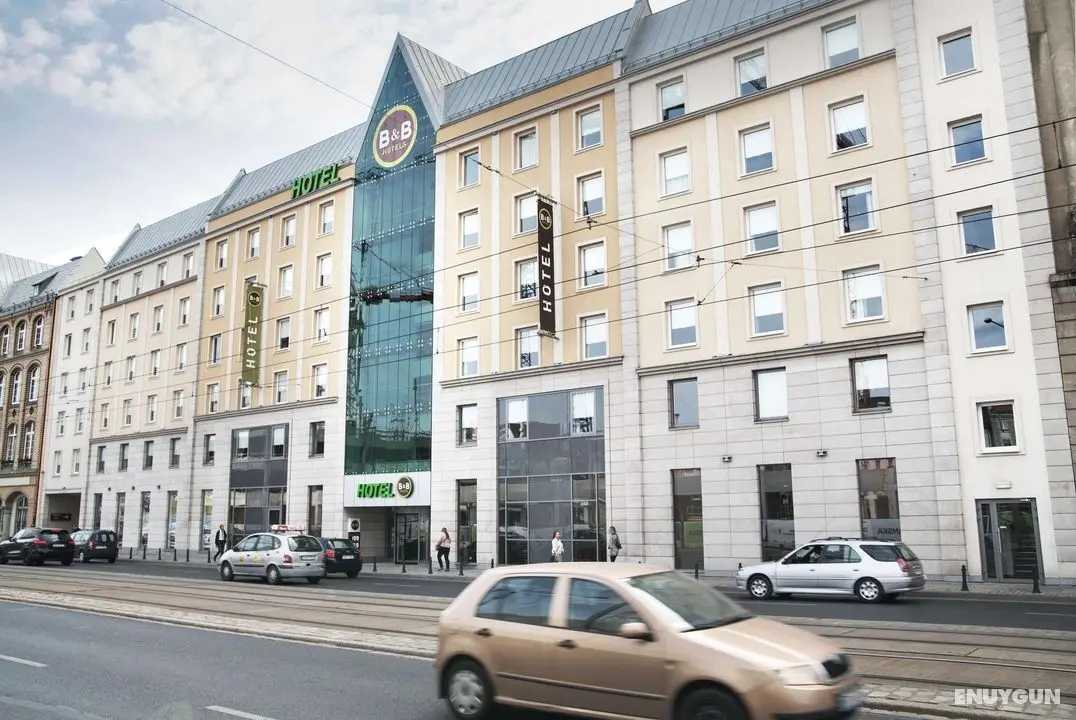 Hotel B&B Wrocław Centrum - Dış Mekan