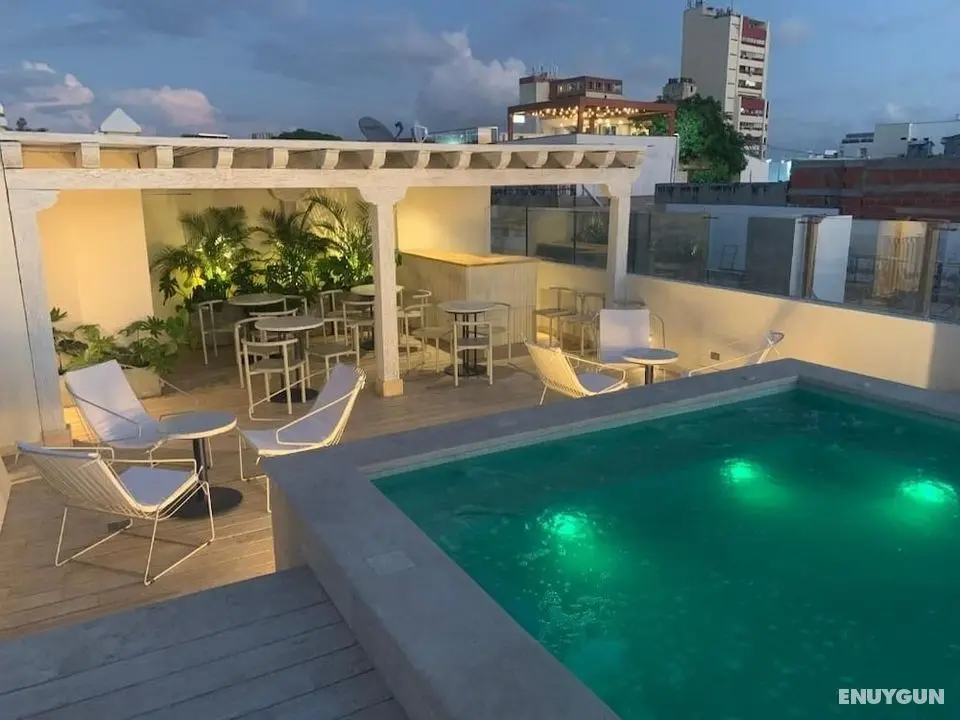 B HAUS HOTEL BOUTIQUE - Havuz