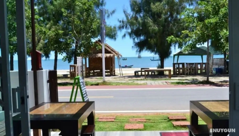 Baan Aroka Beach Front - Konum Öne Çıkanlar