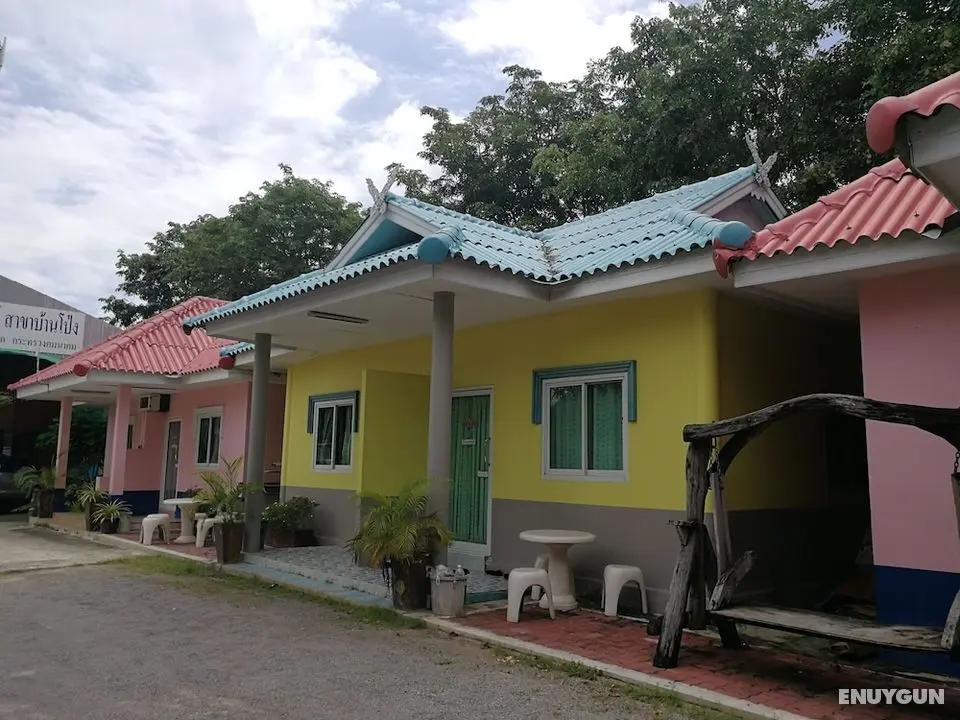 Baan Pak Parichat-Sarun - Öne Çıkan Resim