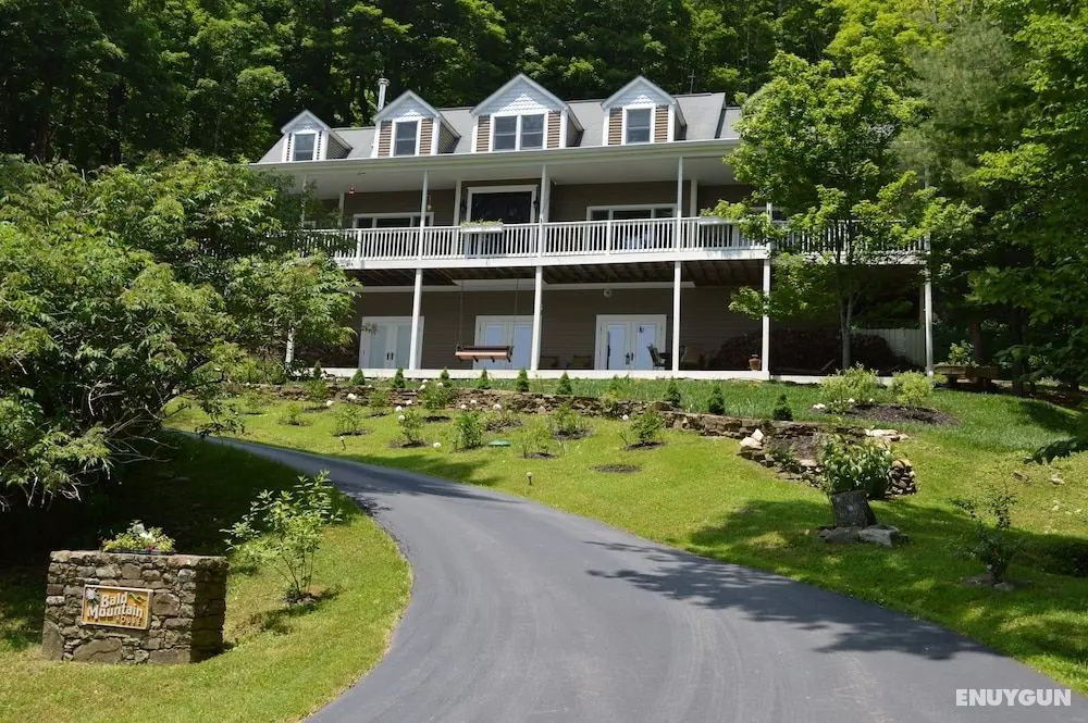 Bald Mountain House Inn at the Wolf Laurel Resort - Dış Mekan