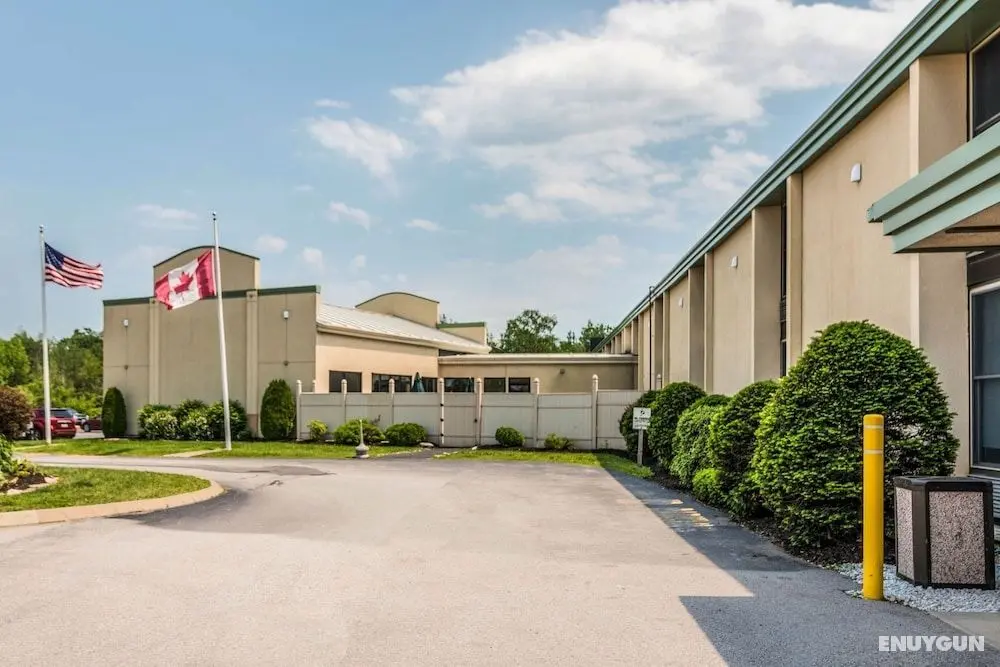 Bangor Suites Airport Hotel - Dış Mekan