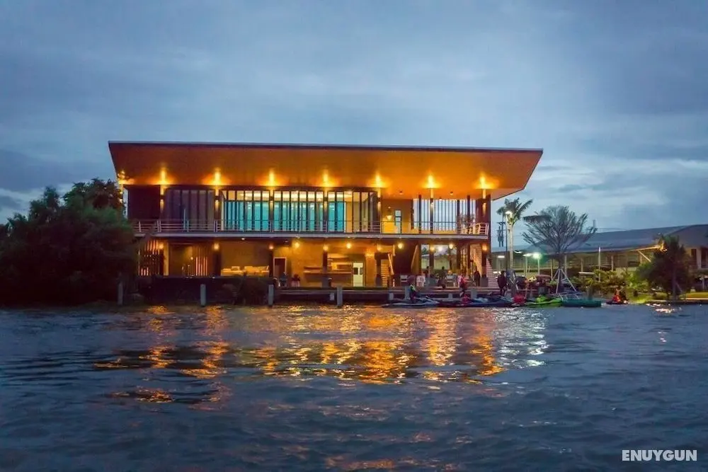 Bangpakong Boat Club - Öne Çıkan Resim