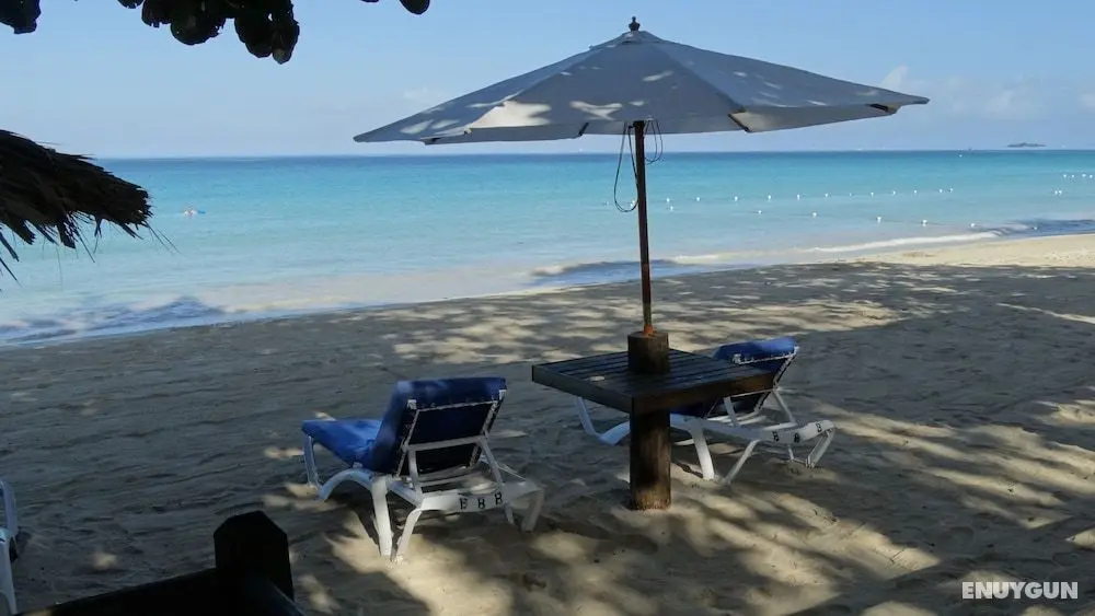 Bar-B-Barn Beach Hotel - Dış Mekan
