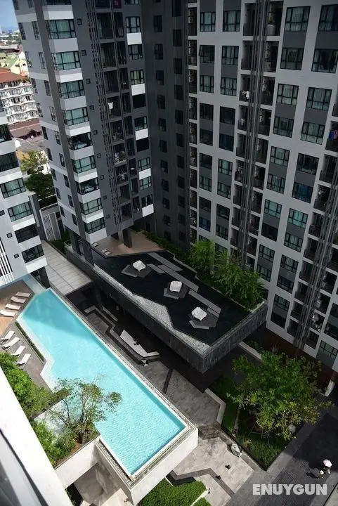 The Base Central Pattaya by Arawat - Öne Çıkan Resim