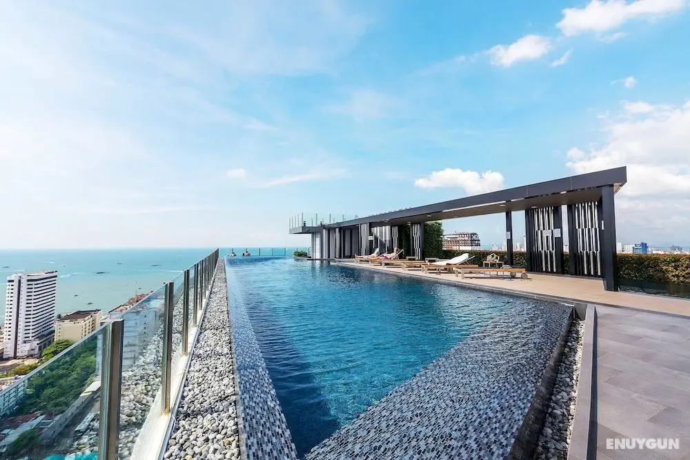 The Base Central Pattaya by Favstay - Öne Çıkan Resim