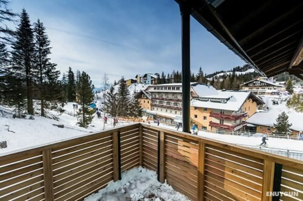 Basekamp Mountain Budget Hotel - Dış Mekanlar