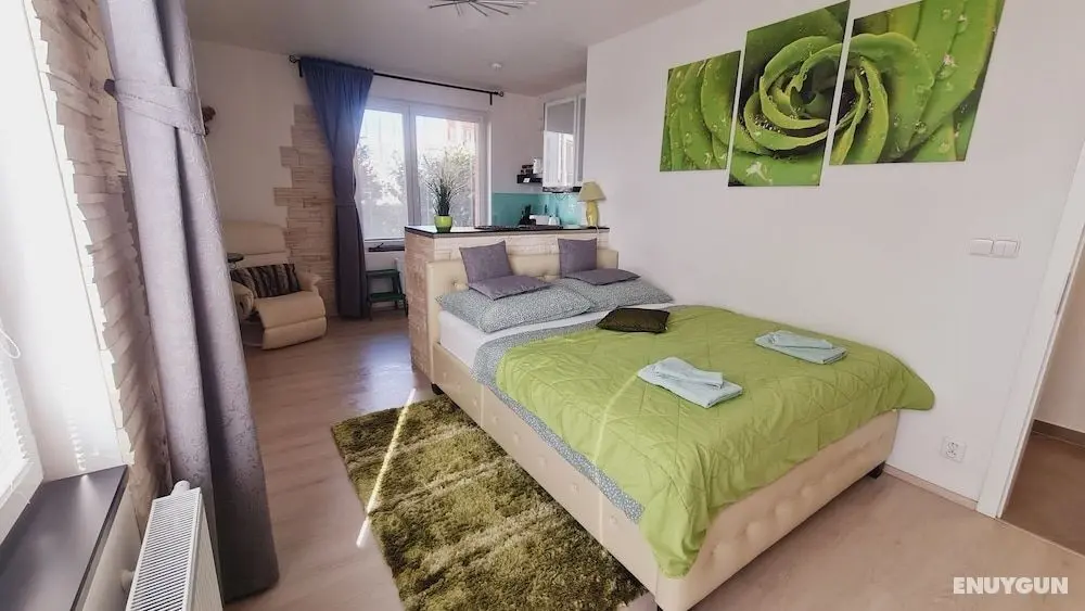 Bastien Studio near Airport - Öne Çıkan Resim