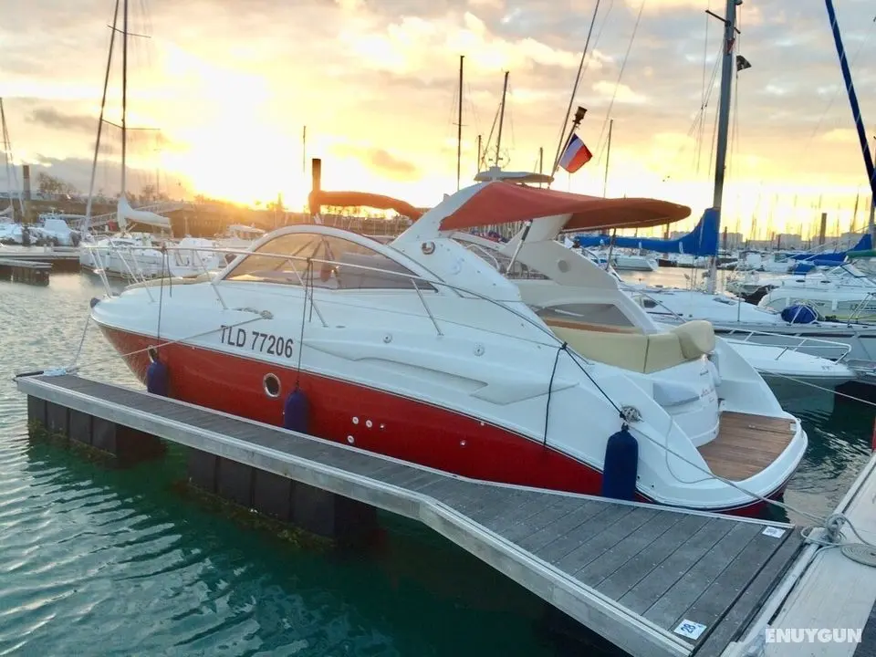 Bateau de Prestige - Dış Mekan