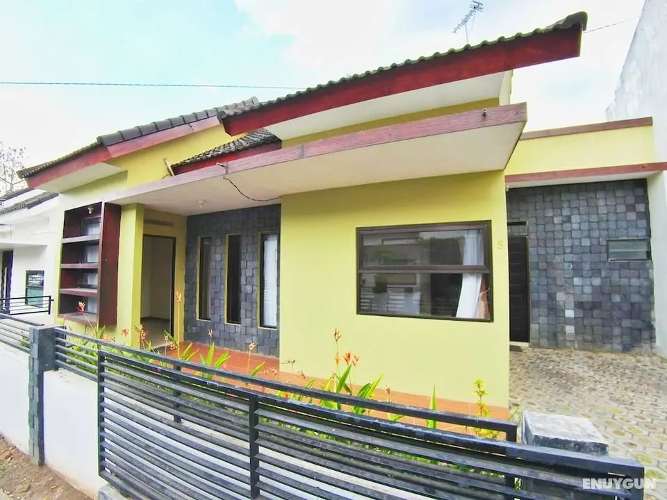 Villa Batu 2 kamar 5 dekat Museum Angkut - Dış Mekan