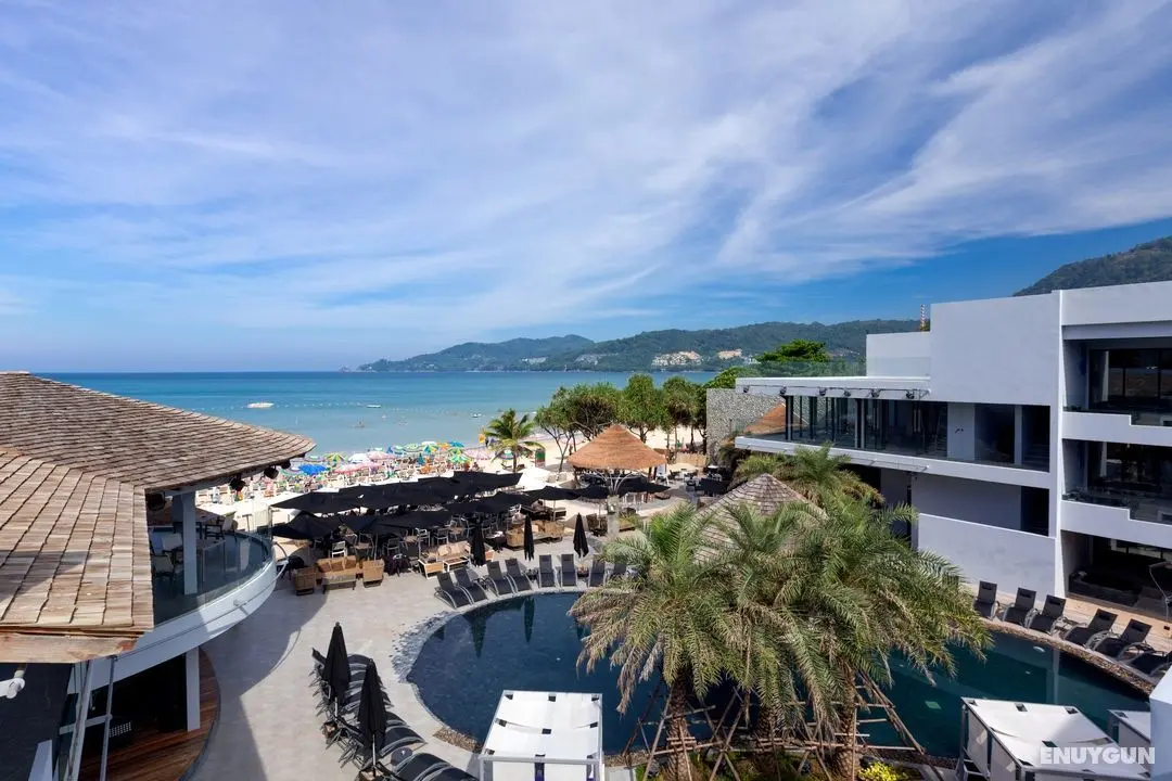 The Bay and Beach Club - Genel
