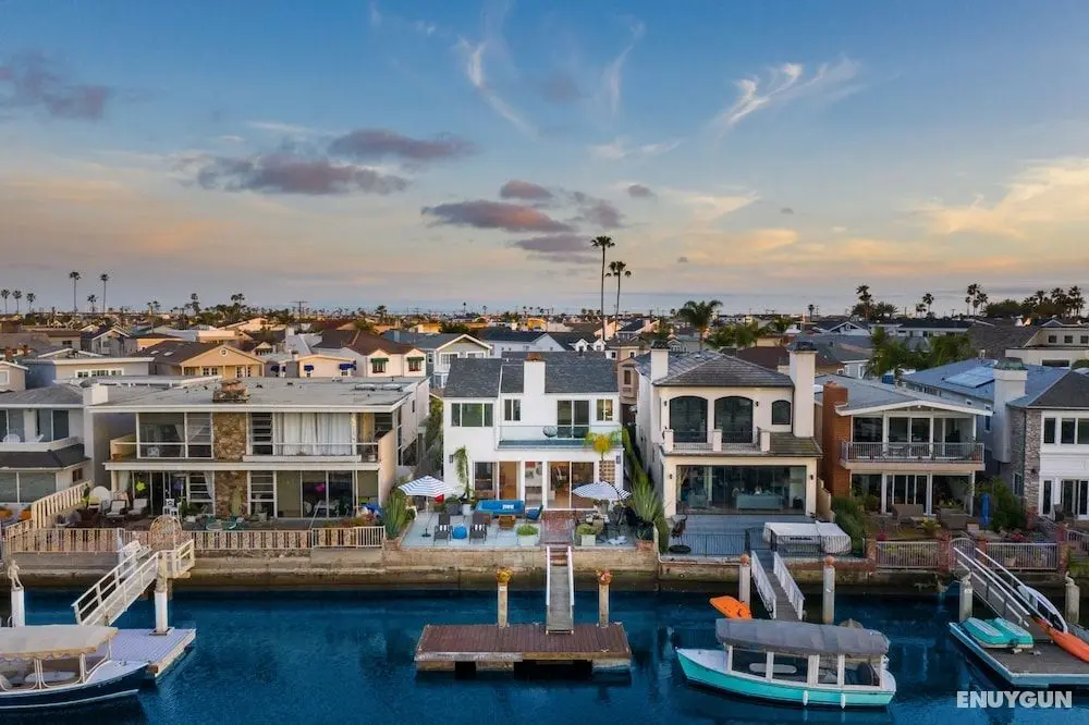 Bay Breeze by Avantstay Bayfront Home w/ Fire Pit & Private Dock in Balboa Peninsula - Öne Çıkan Resim
