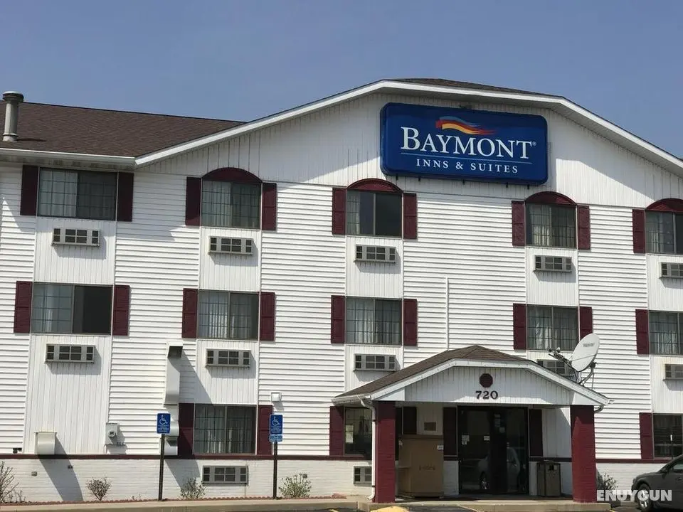 Baymont by Wyndham Cedar Rapids - Genel