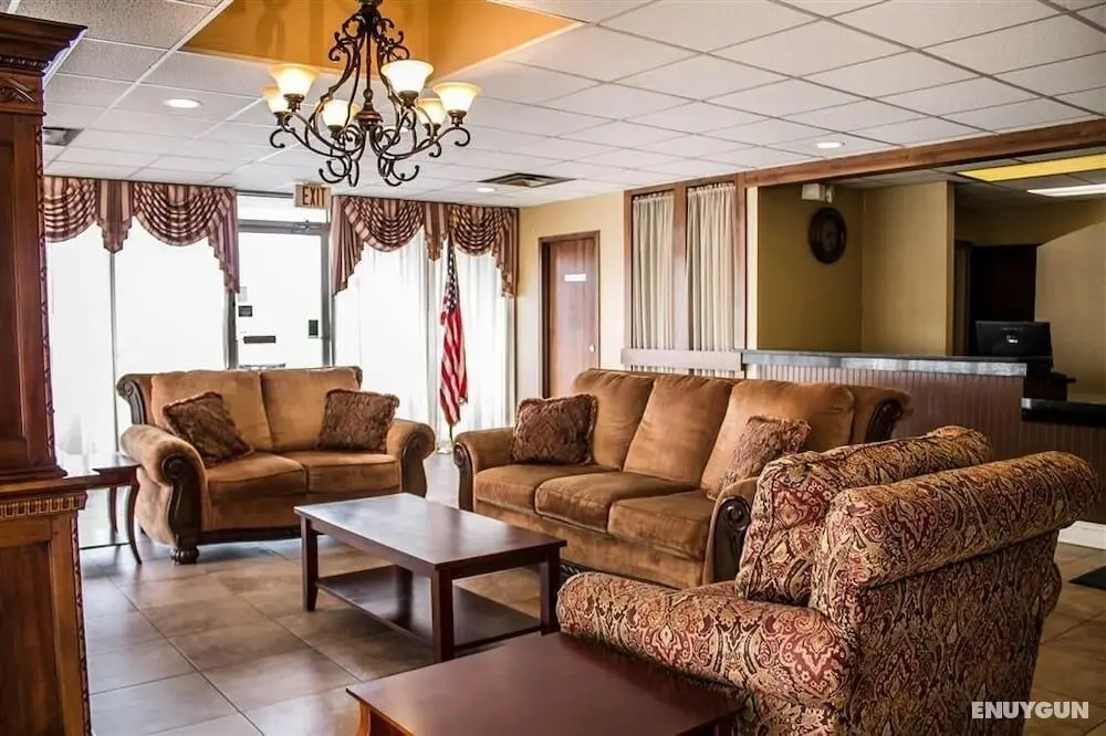 Baymont by Wyndham Youngstown - Lobi