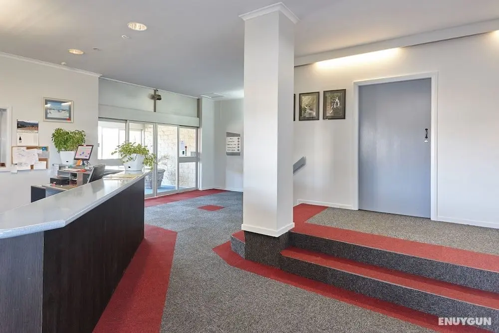 Bayside Hotel - Lobi
