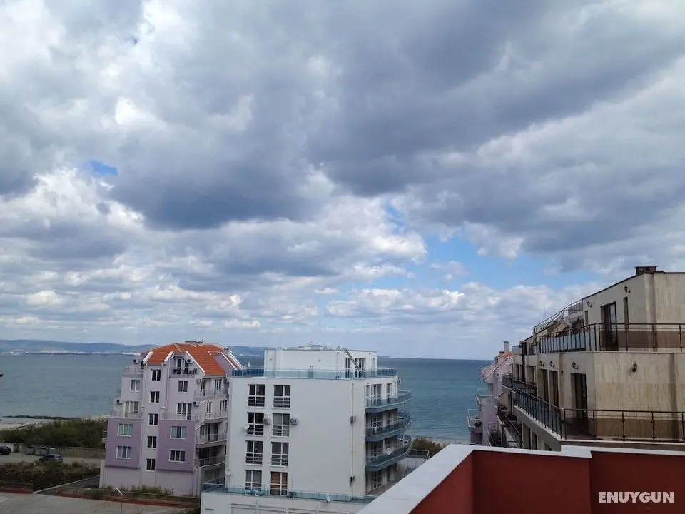 Beach Aparthotel Salt Lake - Konum Öne Çıkanlar