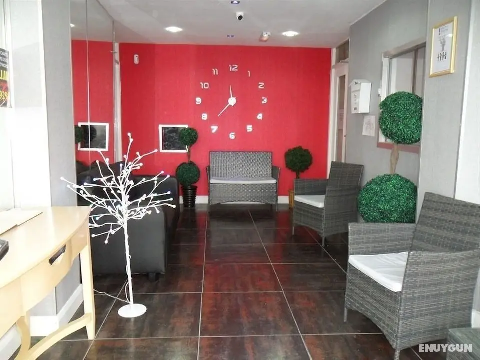 The Beach Hotel and Apartments - Öne Çıkan Resim