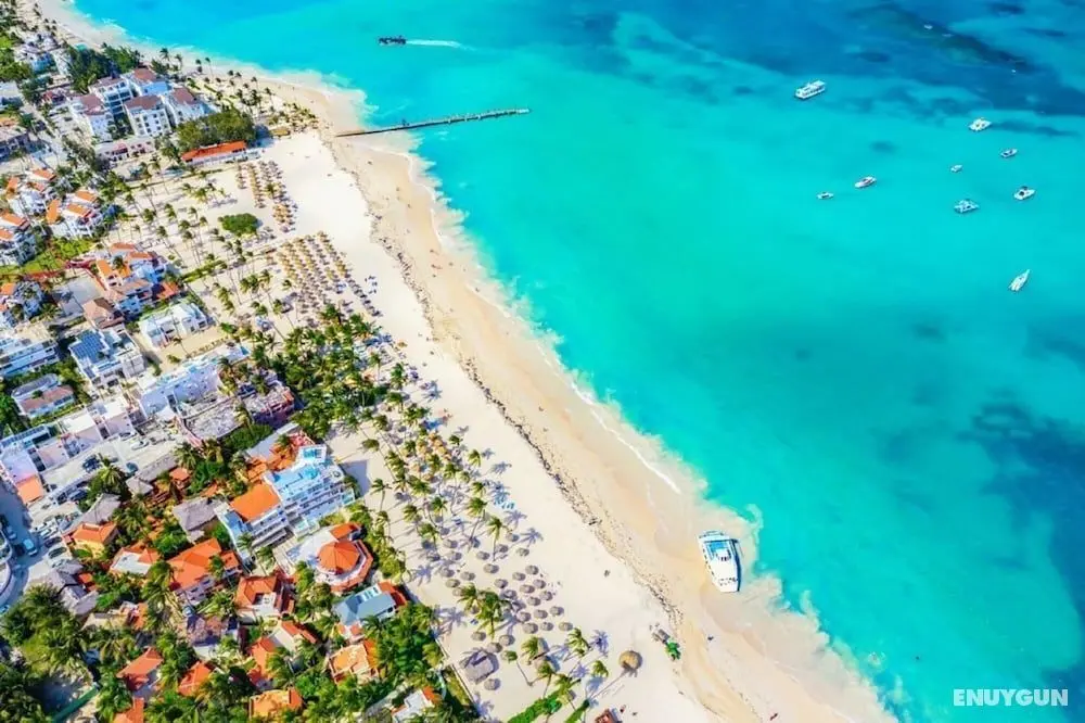 Beach Front Flor de Mar Los Corales Playa Bavaro - Oda
