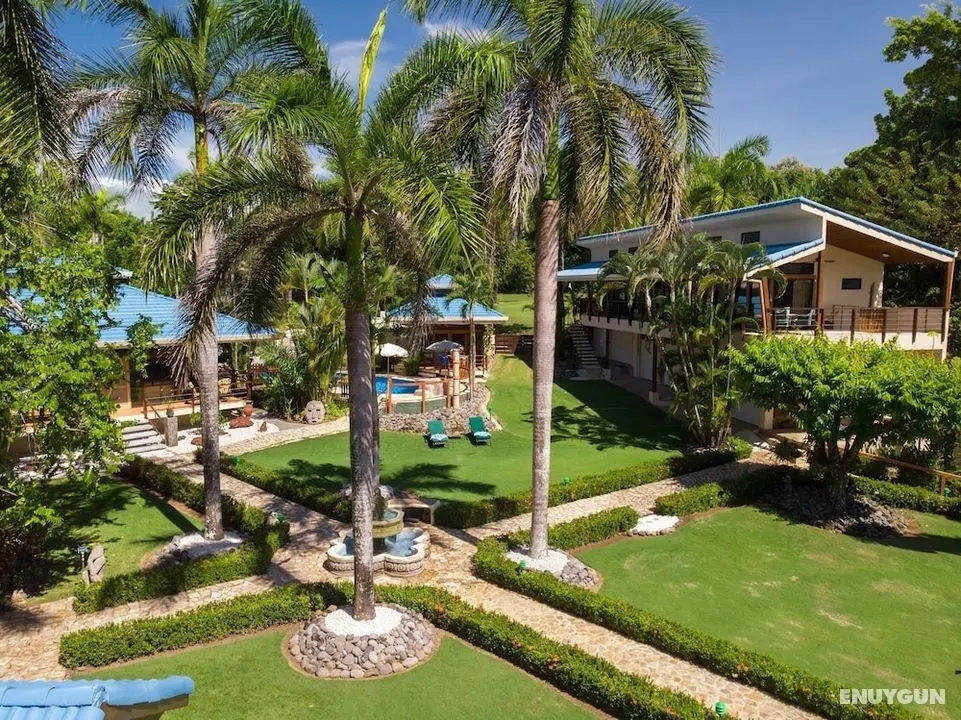 Beach Vacation Home, Private Tango Mar Resort area for 15 guests - Öne Çıkan Resim