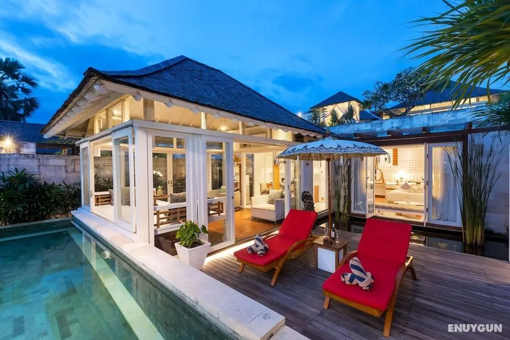 Beachfront 1 Bedroom Private Pool Honeymoon Villa in Seminyak - Havuz