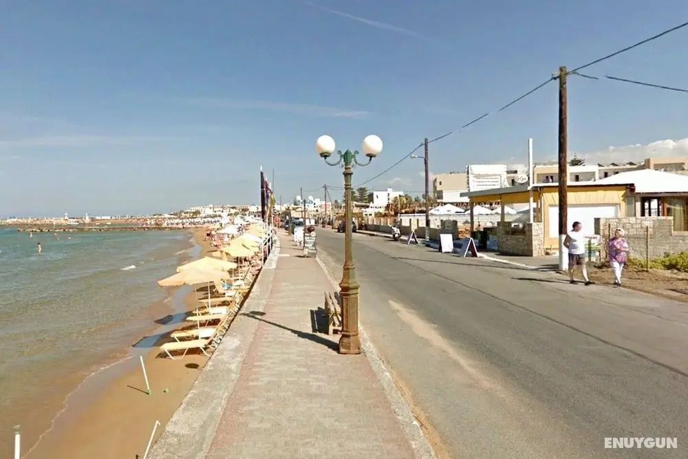 Beachfront Apartments in Gouves - Konum Öne Çıkanlar