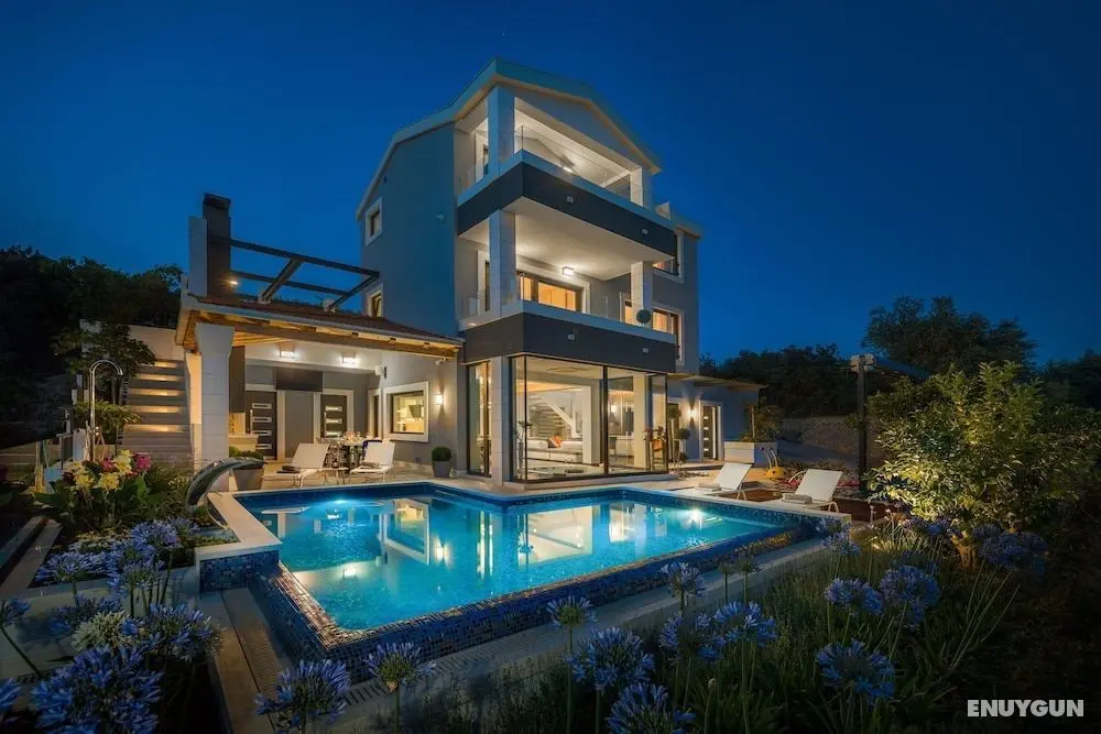 Beachfront Villa Azzurro With Pool - Öne Çıkan Resim