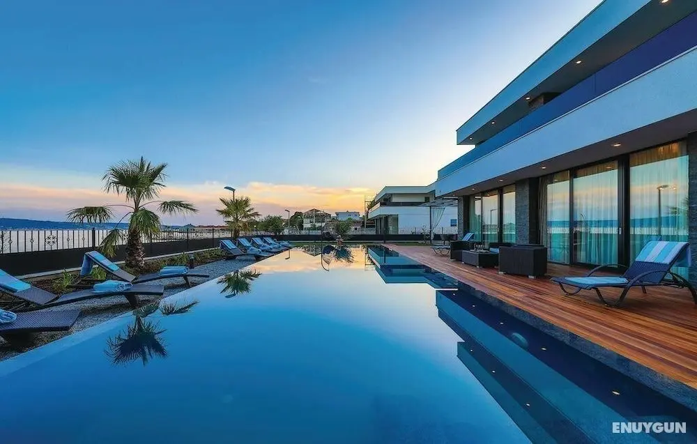 Beachfront Villa Baronessa with Pool - Öne Çıkan Resim