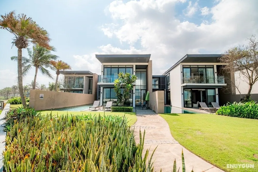 Beachfront Villa Danang Beach - Dış Mekan