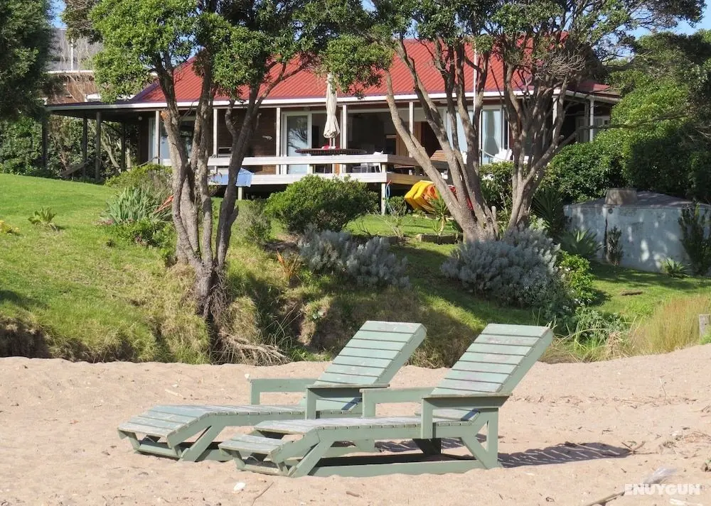 Beachfront Getaway - Öne Çıkan Resim