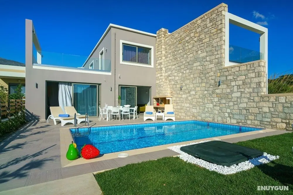Beachfront Luxurious Villa With Private Pool 30m to Shops Restaurants - Oda