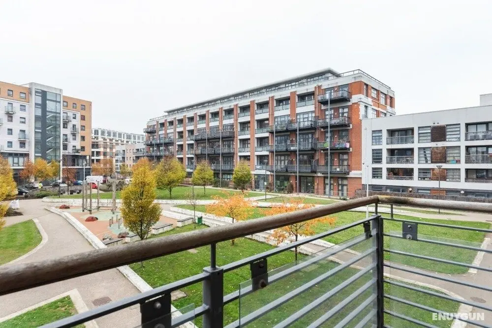 Beautiful 1 Bedroom Apartment in Shepherd's Bush - Oda Düzeni