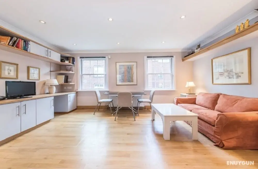 Beautiful 1 Bedroom Apartment in Victoria - Oda Düzeni