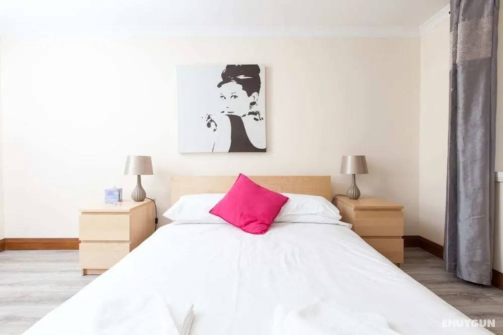 Beautiful 2 Bedroom Flat In Converted Distillery - Oda