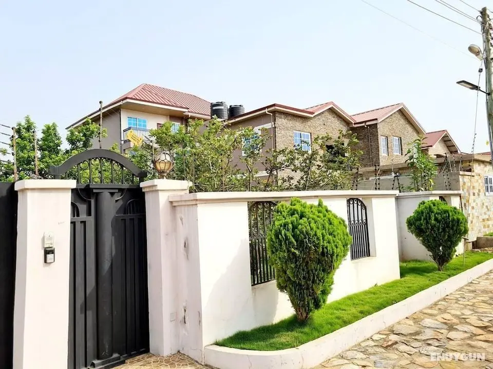 Beautiful 3-bed Apartment in Adenta Municipality - Dış Mekan
