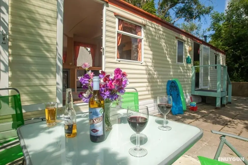 Beautiful 3-bed Cabin in Pembrokeshire Coast - Öne Çıkan Resim