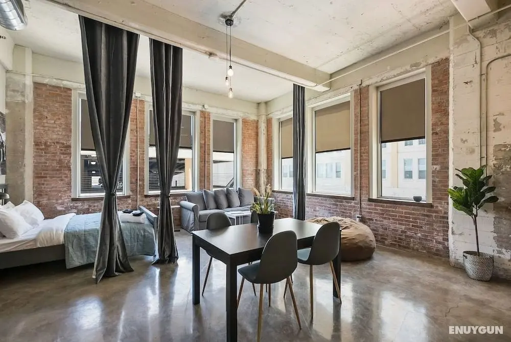 Beautiful 3bd Unit in Perfect Downtown Location - Öne Çıkan Resim