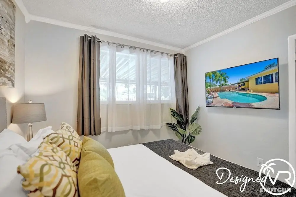 Beautiful 4 BR with Private Heated Pool - Oda