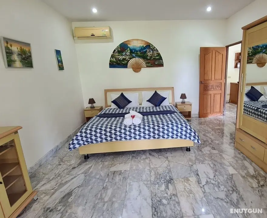 Beautiful Bungalow With a Communal Outdoor Pool and 2 km From the Sandy Beach - Oda