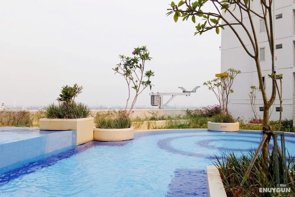 Beautiful and Cozy 2BR above Mall at Bassura City Apartment - Havuz
