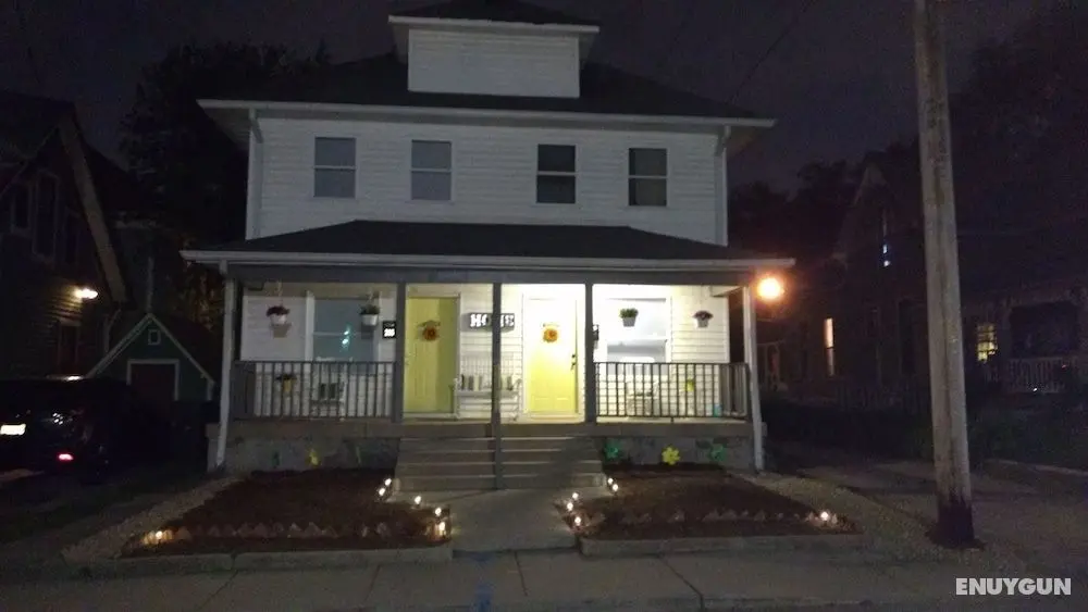 Beautiful Downtown Indy Guest Homes - Dış Mekan