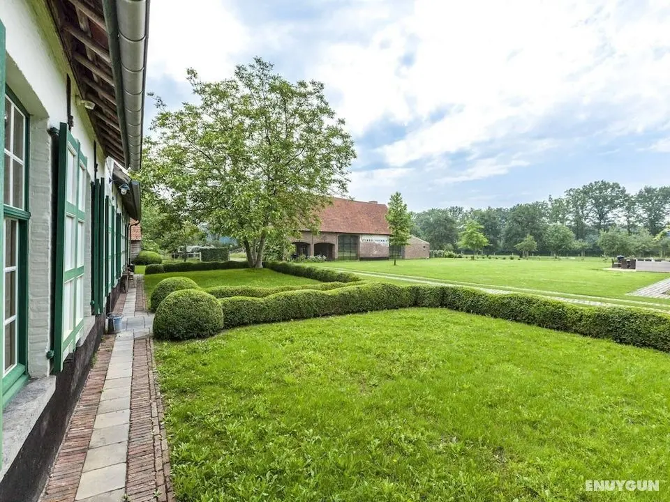 Beautiful Farmhouse in Beernem With big Garden - Konum Öne Çıkanlar