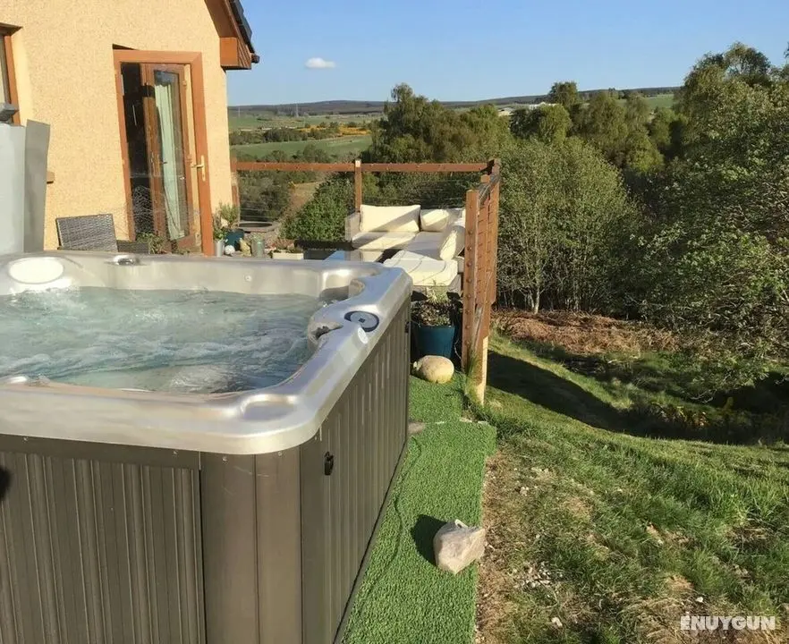Beautiful Hillside Apartment Near Elgin, Scotland - Spa