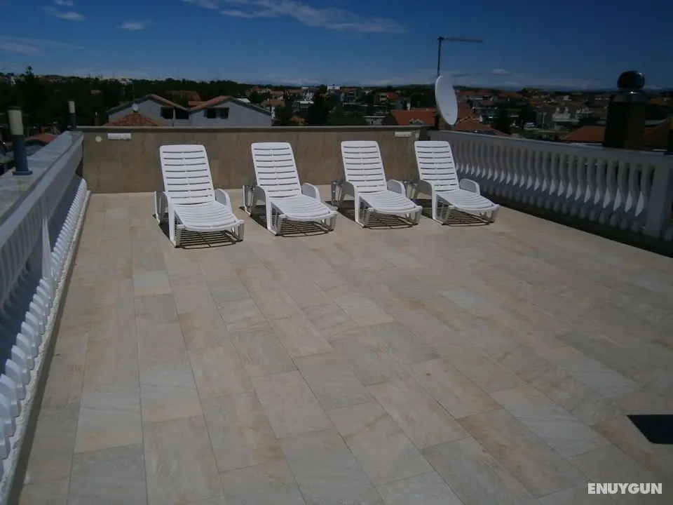 Beautiful Holiday Apartment Sanela for Relaxed Vacation - Dış Mekanlar